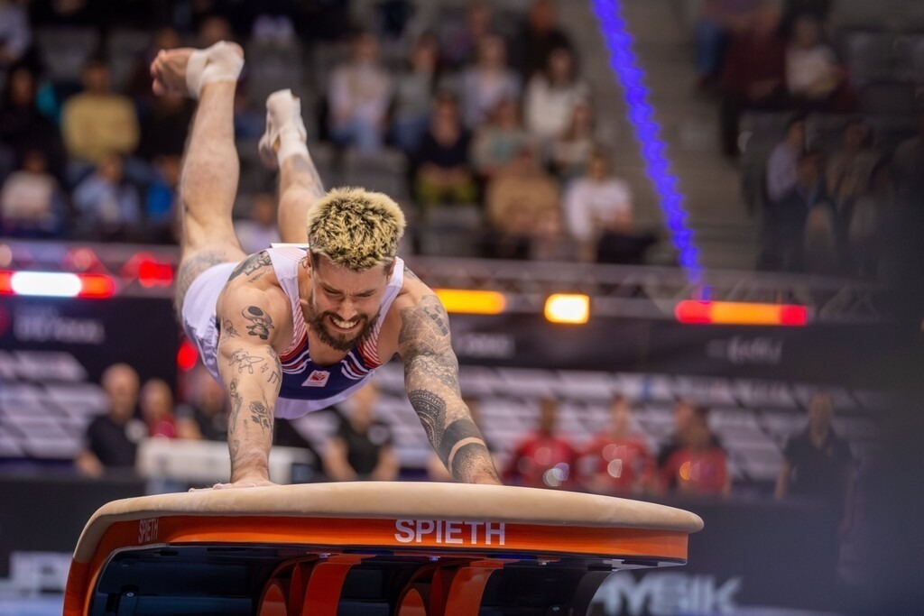 EnBW DTB-Pokal Stuttgart 2025, Mixed Cup***Casimir Schmidt (Niederlande) am Sprung | EnBW DTB-Pokal Stuttgart 2025, Mixed Cup***Casimir Schmidt (Niederlande) am Sprung - Realisiert mit Pictrs.com