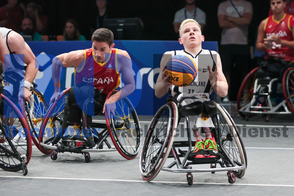 SES_TTG3X320250717-87 | bond - Realisiert mit Pictrs.com