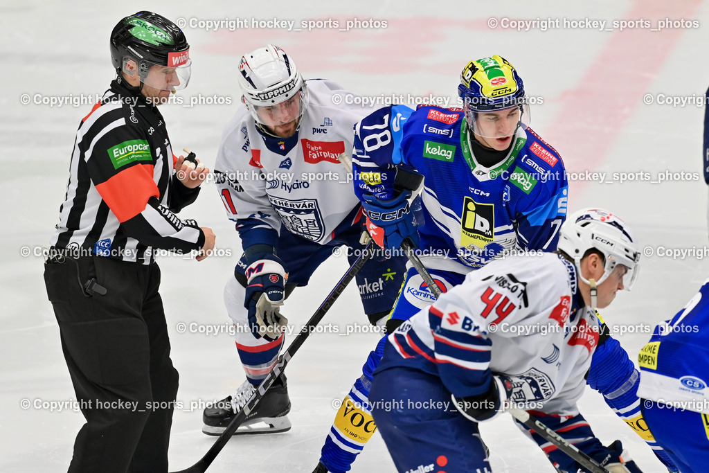 EC IDM Wärmepumpen VSV vs. Hydro Fehervar AV19  | Piragic Trpimir Referee, #78 MAXA Felix EC VSV, #11 Brown Chris HYDRO FEHERVAR, EC IDM Wärmepumpen VSV vs. Hydro Fehervar AV19 , EC IDM Wärmepumpen VSV vs. Hydro Fehervar AV19  am 01.01.2025 in Villach (Stadthalle Villach), Austria, (Photo by Bernd Stefan)