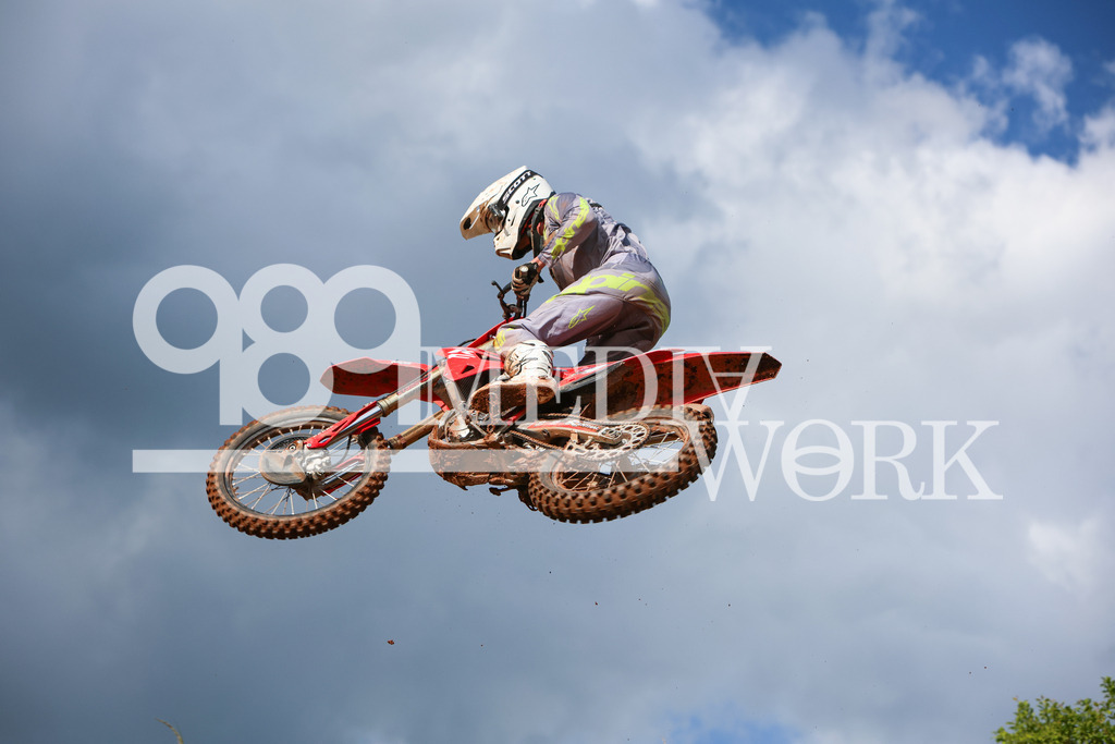 5E6A1120 | 989 MEDIAWORK
