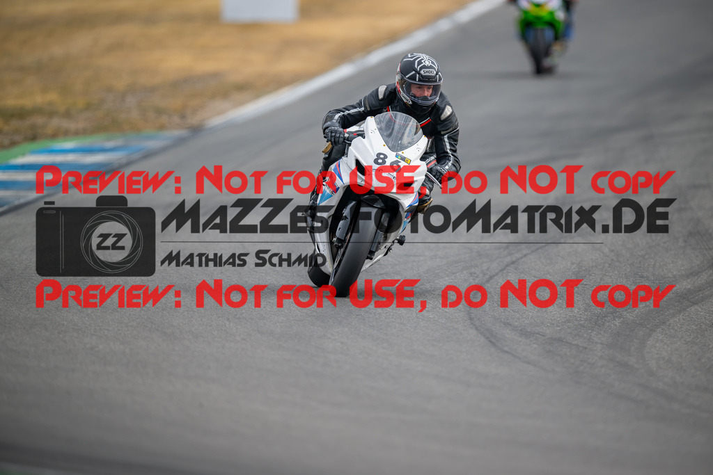 MaZZes-Fotomatrix-20260809-587097 | R1