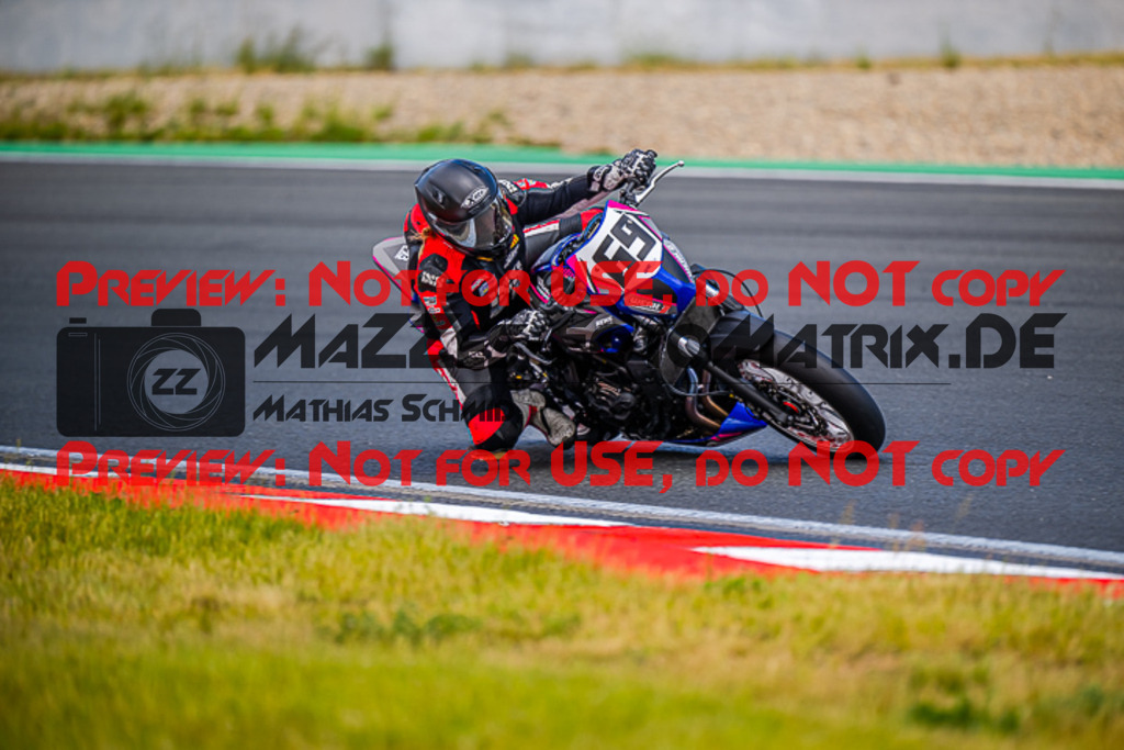 MaZZes_FotoMatrix_220521_9714 | Fotograf Mathias Schmid
Sportfotograf,
Eventfotograf,
Hochzeitsfotograf,
Portraitfotograf