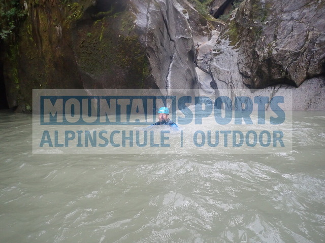 P8060127 | Bestelle die Bilder deines Berg- oder Wasser-Abenteuers mit Mountain Sports bequem von zu Hause aus direkt über unseren Online Fotoshop von pictrs.com. - Realisiert mit Pictrs.com