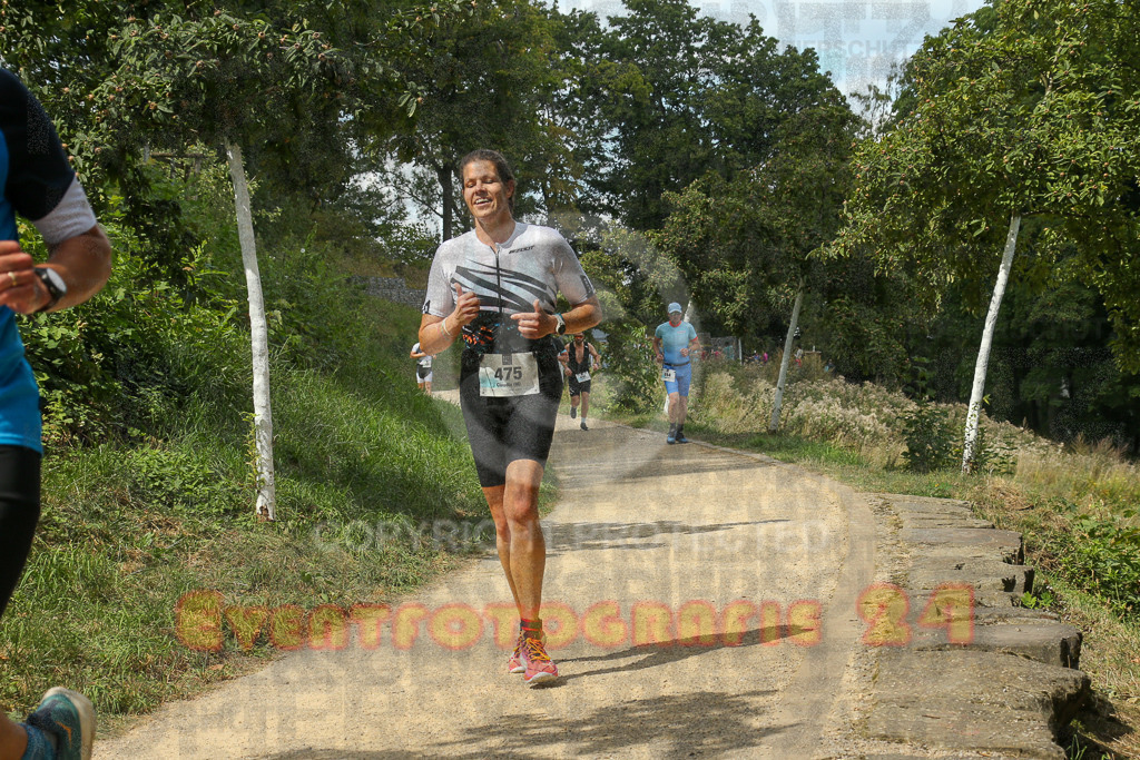 250824_1356_EX1_4375 | Sportfotografie im Rhein-Sieg Kreis, Köln, Bonn, NRW, Rheinland Pfalz, Hessen, etc. Unser Tätigkeitsfeld umfasst den Laufsport vom Volkslauf über den Marathon, Duathlon, Triathon bis zum Ultralauf wie Kölnpfad Ultra oder Schindertrail.