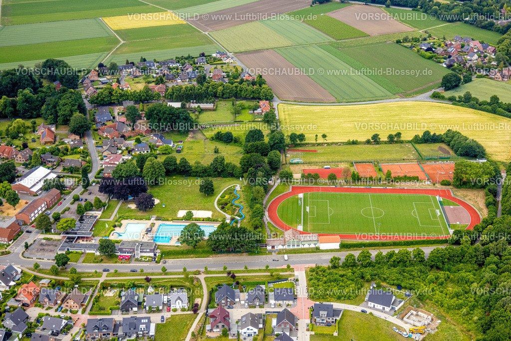 Haltern220604405 | Luftbild, Sportplatz und Freibad Sythen, Sythen, Haltern am See, Ruhrgebiet, Nordrhein-Westfalen, Deutschland
