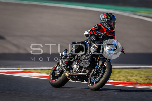 0101-260526NBR-004_101 | Deine Full-Service-Agentur für ✔️Videoproduktionen und ✔️Motorsportfotografie Jetzt Angebot anfragen!
