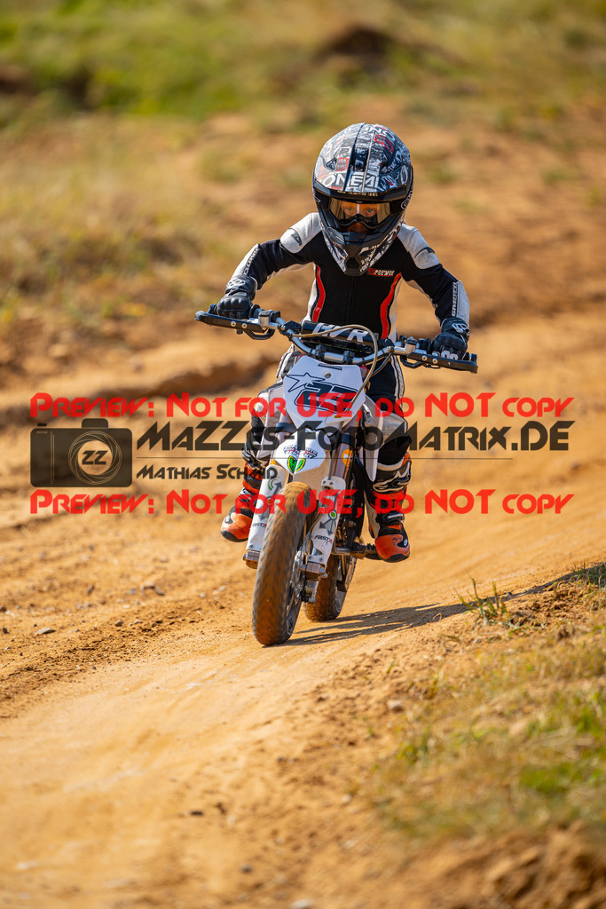 MaZZes-Fotomatrix-20260815-605109 | ROOKIES