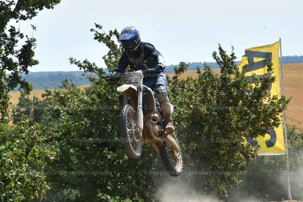 DSC_0160 (2) | Sportfotografie , Motorsport, Motoross, Reitsport, Mointainbike, Enduro,
Landschaft , Outdoor, Eventfotografie, Landschaft, Bilder online bestellen - Realisiert mit Pictrs.com