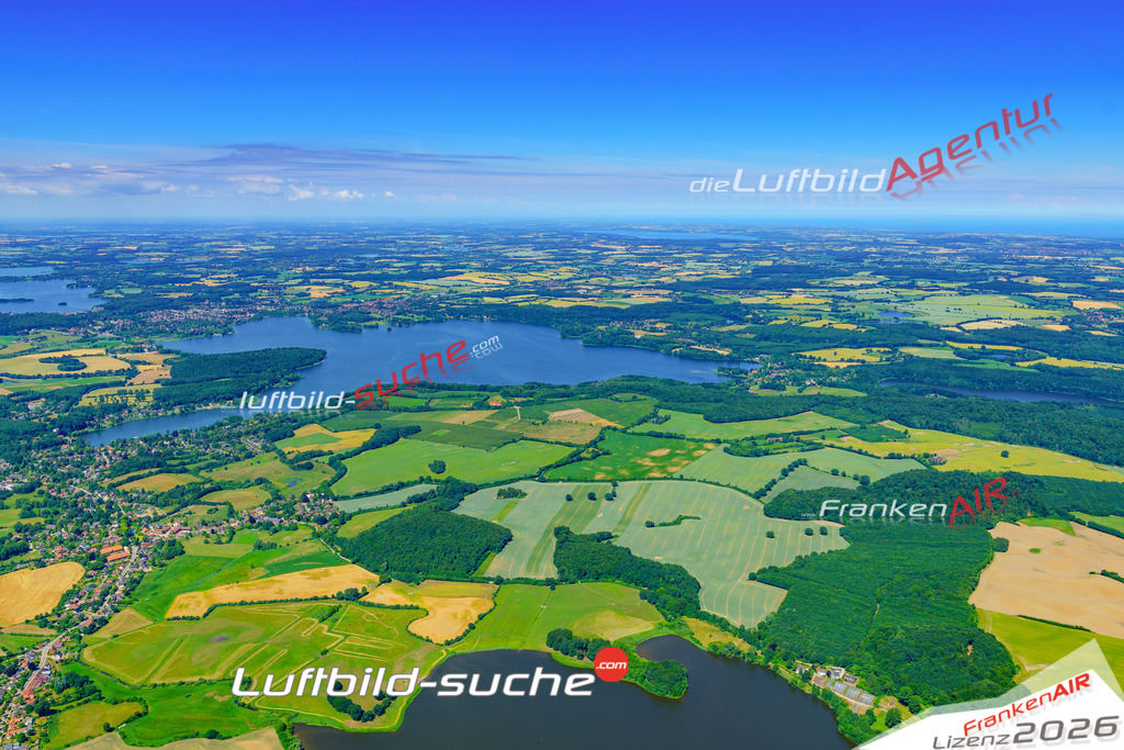 Die Luftbildaufnahme Fissau - Eutin wurde 2018 mittels Flugzeug (keine Drohne) erstellt. Perfekte Schärfe und Druck- Auflösung- Garantiert!