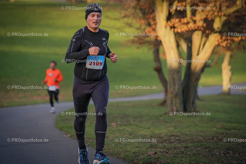 6. Bonner Nikolauslauf; Bonn, 14.12.2025 | Impressionen vom 6. Bonner Nikolauslauf am 14.12.2025 in Bonn (Nordrhein-Westfalen). 