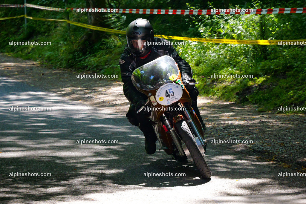 P1036693 | Erleben Sie atemberaubende, hochqualitative Fotos Ihrer Fahrt entlang der malerischen Alpenstraßen. Besuchen Sie alpineshots.com, um professionelle Aufnahmen Ihrer unvergesslichen Reise zu finden und zu kaufen - Realisiert mit Pictrs.com