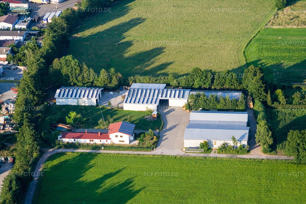 Luftbild: In den Rötzwiesen, Hof Fam. Kerth im Ortsteil Minderslachen in Kandel im Bundesland Rheinland-Pfalz in Deutschland. Foto: IMG_11712.jpg vom 25.07.2008 durch Werner Riehm/FLY-FOTO.de