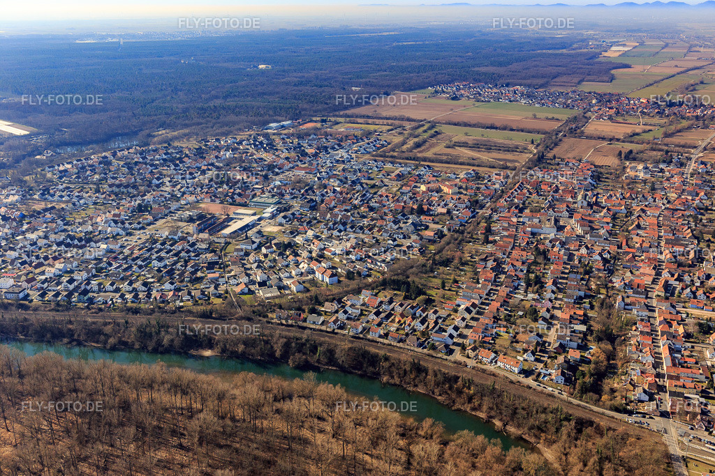 Ortsansicht aus Osten | Luftbild: Ortsansicht aus Osten in Lingenfeld im Bundesland Rheinland-Pfalz in Deutschland. Foto: IMG_112858.jpg vom 27.02.2019 durch Werner Riehm/FLY-FOTO.de - Realisiert mit Pictrs.com