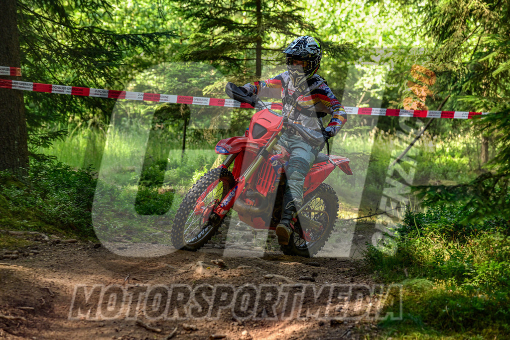 NZ8_1432 | grenznic640