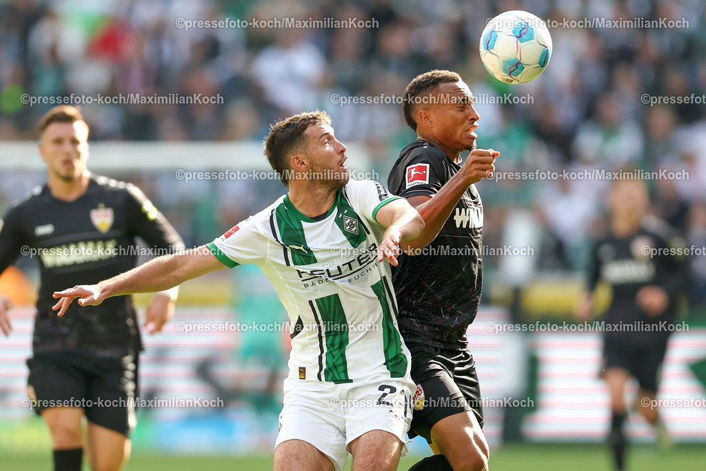 BMG14092401047 | 14.09.2024, 1. Fußball Bundesliga, Borussia Mönchengladbach - VfB Stuttgart, Borussia-Park, Saison 2024 2025: Zweikampf Joe Scally (Bor. Mönchengladbach #29) gegen Jamie Leweling (VfB Stuttgart #18)DFB regulations prohibit any use of photographs as image sequences and or quasi-video.