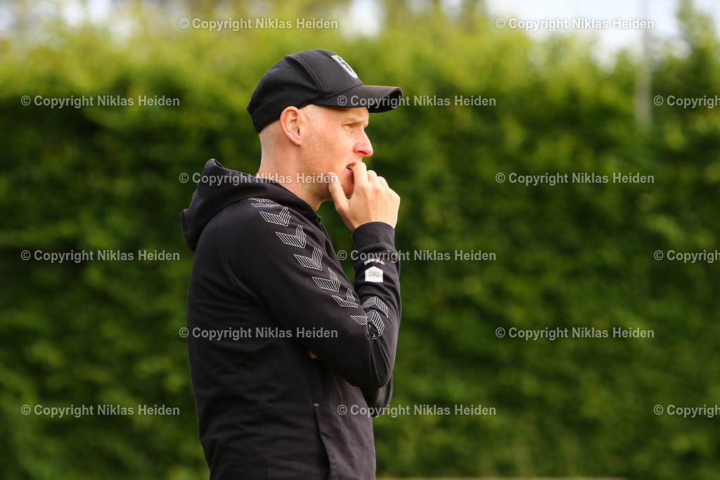 NH_EimsbüttelerTVU19_1FCMagdeburgU19_RegionalligaRelegation_12062024 | Daniel Wölfel (Trainer, 1. FC Magdeburg U19)Fußball I Junioren I A-Junioren Relegation DFB-Nachwuchsliga I Saison 2023-2024 I Hinspiel I Eimsbütteler TV U19 - 1. FC Magdeburg U19 I 12.06.2024 I Sportpark Eimsbüttel