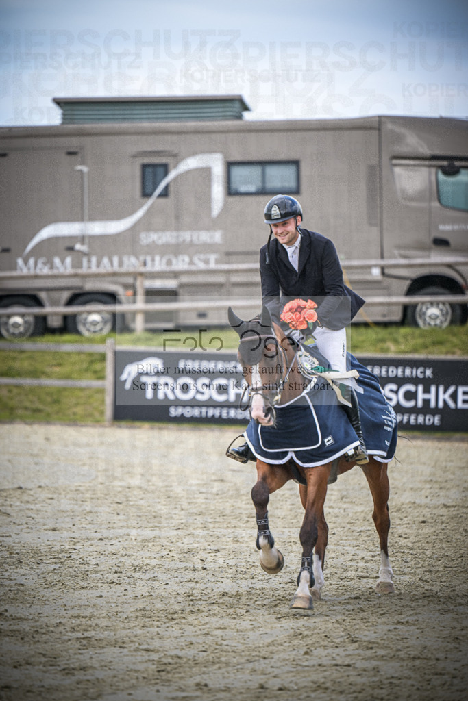 DOS_0138 | Entdecke hochwertige Reitturnierfotos von Foto Oger. Professionell, emotional und authentisch – jetzt Lieblingsmomente im Shop bestellen.Deutschlandweite Turnierfotografie. - Realisiert mit Pictrs.com