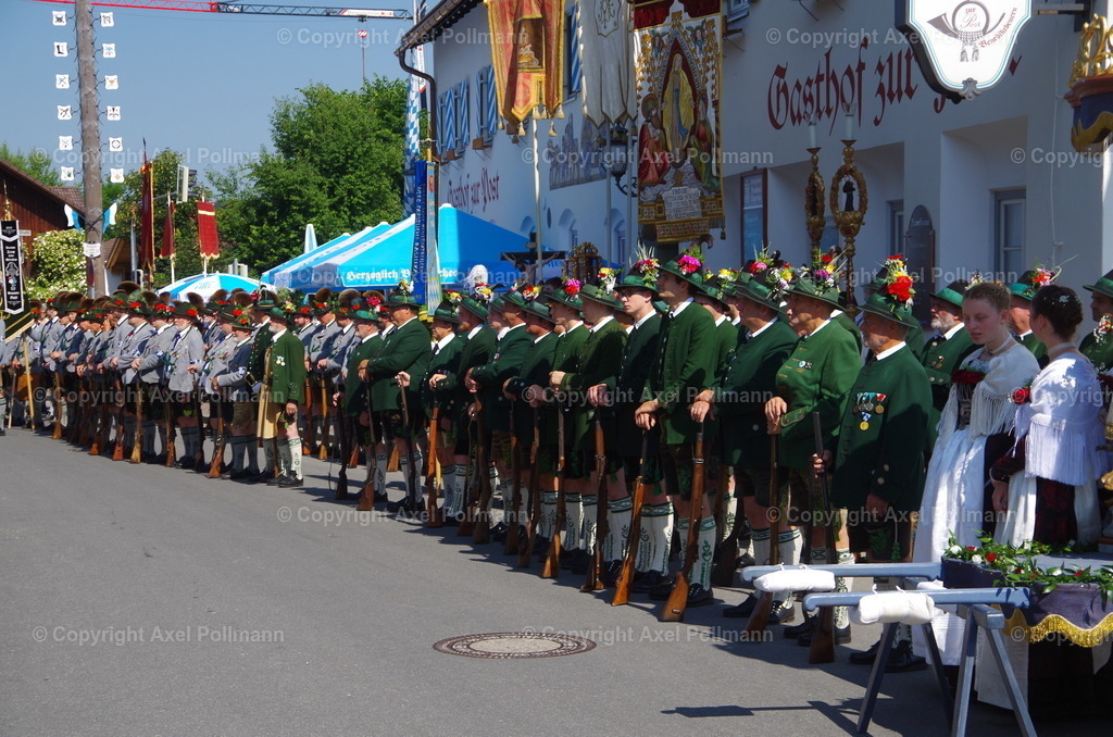IMGP3902 | fotografiert von Axel PollmannLeonhardi Wallfahrt Benediktbeuern und Murnau, Fronleichnam, Fasching, Landschaft im Loisachtal und Benediktbeuern  - Realisiert mit Pictrs.com