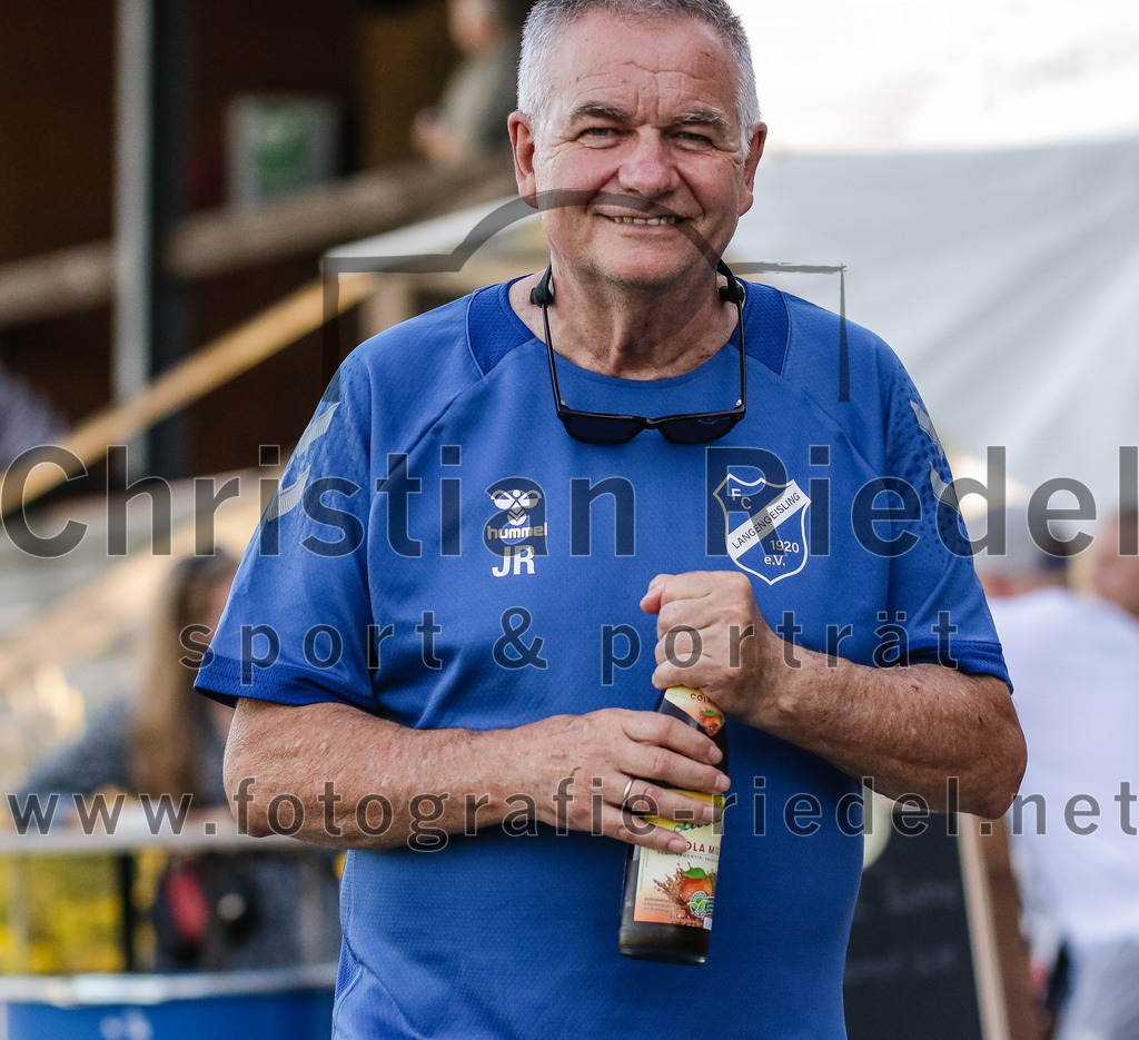 2023-07-14_011_FC_Langengeisling_gegen_FC_Velden-Eberspoint | Erding, Deutschland, 14.07.2023:
Fußball, Bezirksliga Oberbayern Ost 2023 / 2024, Testspiel, FC Langengeisling gegen FC Velden-Eberspoint, Endergebnis: 5:0

Foto: Christian Riedel / fotografie-riedel.net