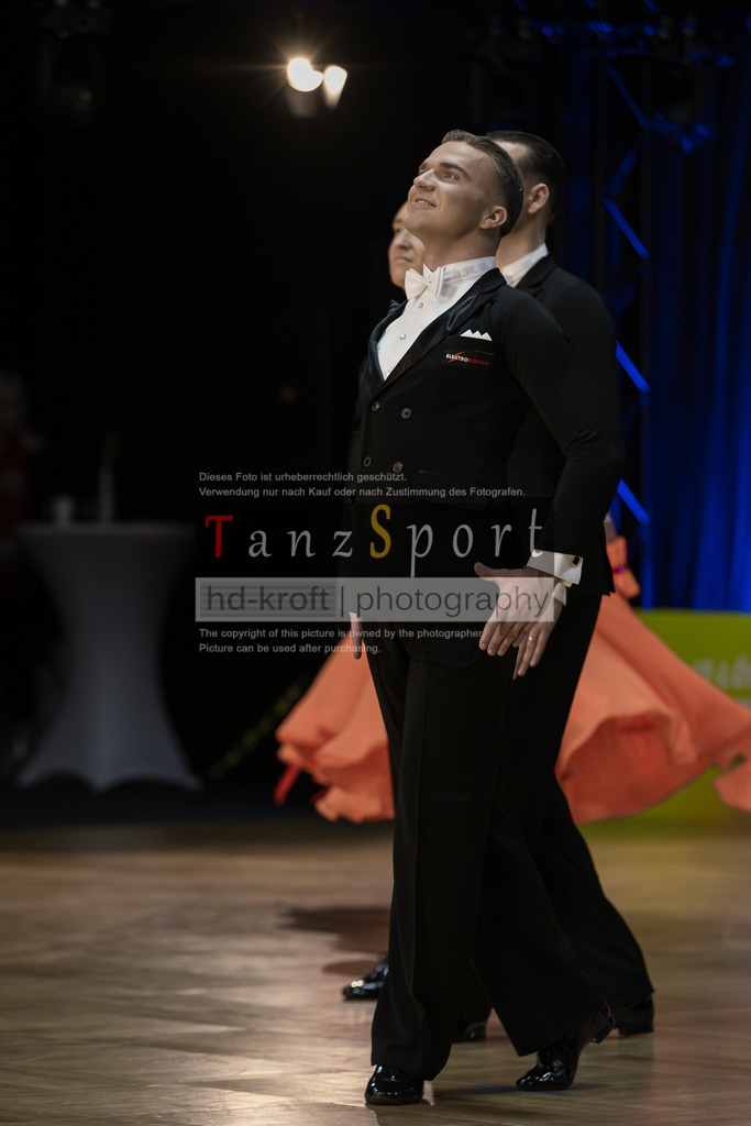 20260124_1BL_Std-Formationen_3427 | Tanzsportbilder, Standardtanz, Lateintanz, WDSF, DTV, LTVB, dancecomp, goc, hessen tanzt, blaues band der spree, walzer, tango, wiener walzer, slowfox, quickstepp, samba, rumba, cha-cha-cha, paso doble. jive, hd-kroft photography, turniertanzsport