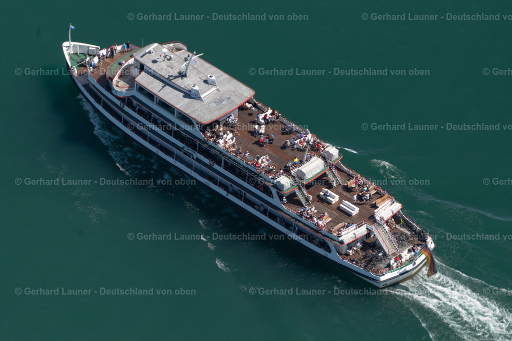 4031774 | Ausflugsdampfer "München bei IMMENSTAAD AM BODENSEE 12.06.2020 Passagier- und Fahrgast- Schiff " Bodensee-Schiffsbetriebe GmbH " auf dem Bodensee bei Immenstaad am Bodensee am Bodensee im Bundesland Baden-Württemberg, Deutschland. Weiterführende Informationen bei: Internationale Bodensee Tourismus GmbH. // Passenger ship " Bodensee-Schiffsbetriebe GmbH " on Lake Constance near Immenstaad am Bodensee on Lake Constance in the state Baden-Wuerttemberg, Germany. Further information at: Internationale Bodensee Tourismus GmbH. Foto: Gerhard Launer
