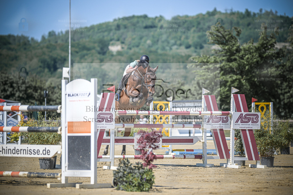 20240512-DOS_6858 | Entdecke hochwertige Reitturnierfotos von Foto Oger. Professionell, emotional und authentisch – jetzt Lieblingsmomente im Shop bestellen. - Realisiert mit Pictrs.com