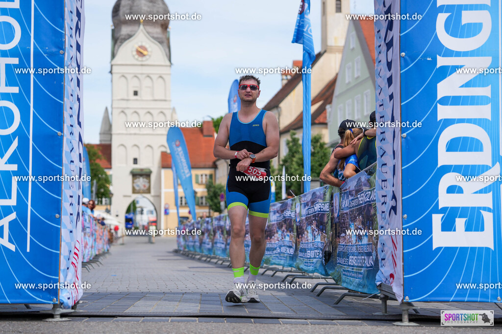 DSC05415 | Stadttriathlon Erding 2025. #yourpictrs #sportshot_your_pictrs @Sportshotphotography #stadttriathlonerding Copyright: www.sportshot.de