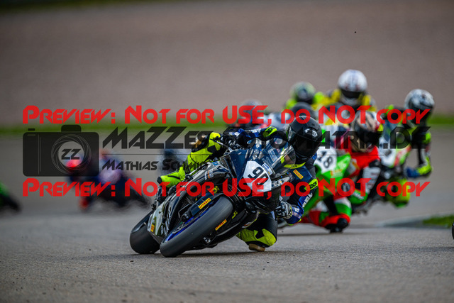 MaZZes_FotoMatrix_240505_6007705_1698 | STK1000