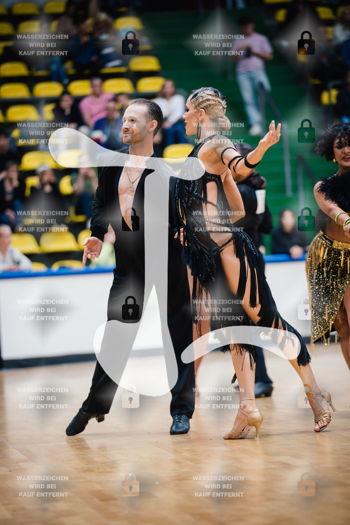 Hessen Tanzt WDSF International Open Latin 4th (83) Vitalii Zakharov _ Tabea Louisa Thaler (TC Blau-Orange Wiesbaden)-2025-05-18-4471 | Webshop for digital downloads and prints of dance sport, event & show photographer Julian Link - Realisiert mit Pictrs.com