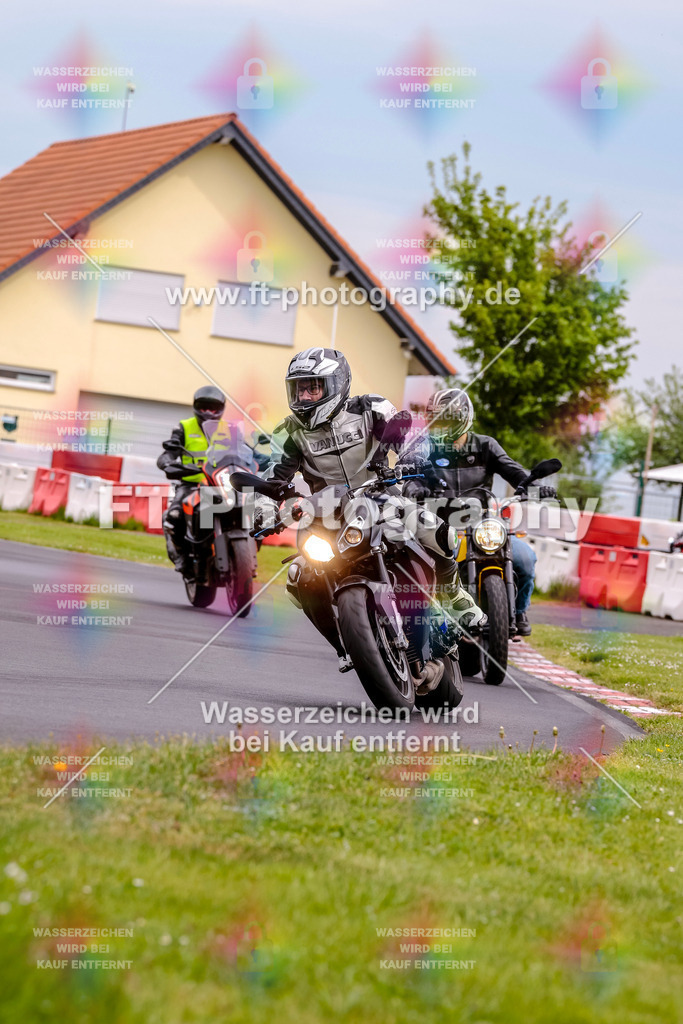 MotoTeamVBK-20614 | Hier findet Ihr Bilder von Touristenfahrten auf der Nürburgring Nordschleife oder von anderen Veranstaltungen die ich besucht habe. Viel Spass beim Durch Schauen 