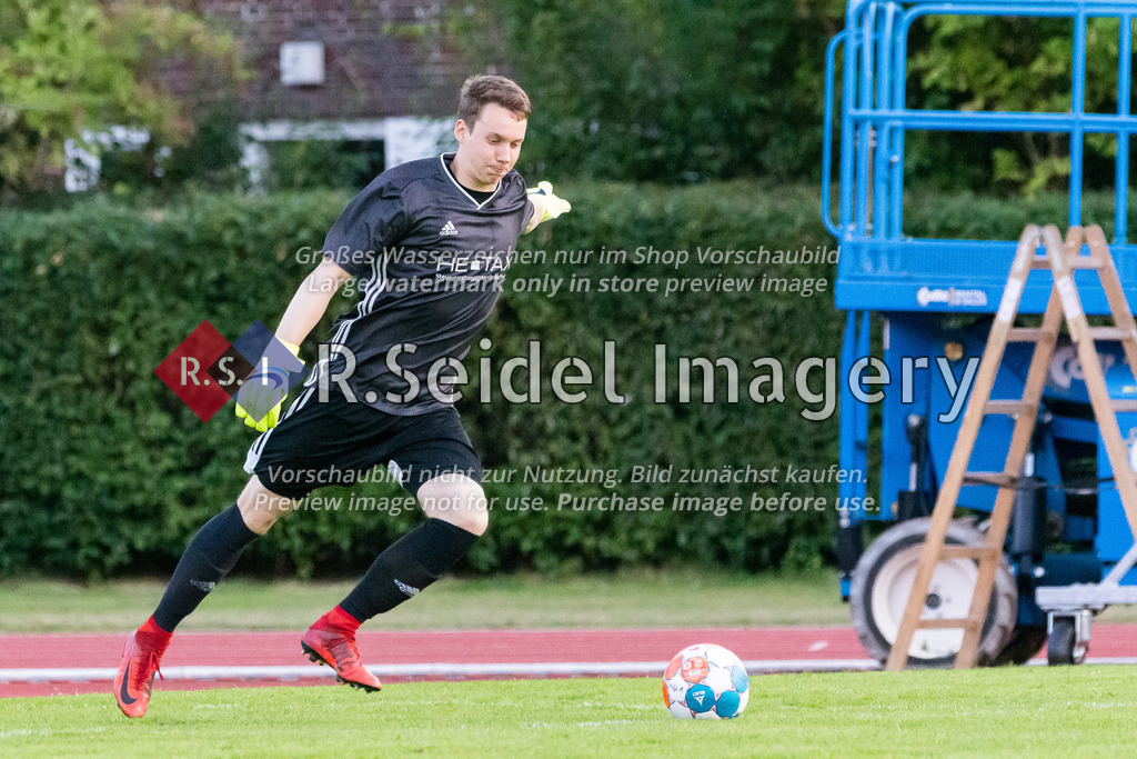 Fußball, Saison 2022/23, Oberliga Hamburg, Hamm United - Altona 93, Hammer-Park-Stadion (Hamburg), 12.08.2022, 3. Spieltag | Thomas-Marius Kuballa (#1, Hamm United, Torwart)