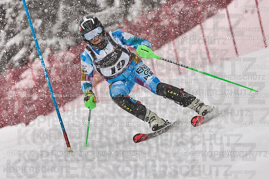 _ALP8266_MASTERS-WM_Reiteralm_CD_SL-I_DE FERRARI Raffaella | FISWORLD CHAMPIONSHIPSMASTERS ALPINE SKIING, 23. – 28. MÄRZ 2026 - REITERALM | STMK | AUT.   Veranstaltet vom Masters-Referat des Deutschen Skiverbandes (DSV). Durchführende Organisation: WSV Pichl-Reiteralm, unterstütutzt von den Bergbahnen REITERALM bei Schladming und SKI AUSTRIA.                            Disziplinen:  Super-G, GiantSlalom, Slalom.                                                 Kategorien:  A (Herrn 30-59 Jahre), B (Herrn ab 60 Jahre), C (Damen 30-59 Jahre), D (Damen ab 60 Jahre).                Rennstrecken:   Gasselhöhe und Muldenliftpiste auf der Reiteralm.