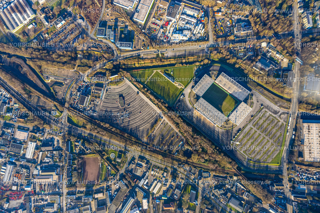 Essen241201587RWE-StadionAnDerHafenstrasse | Luftbild, Fußballstadion an der Hafenstraße des Clubs Rot-Weiss Essen,3. Bundesliga , Essen-Borbeck, Tribünen, ,Essen, Ruhrgebiet, Nordrhein-Westfalen, Deutschland
