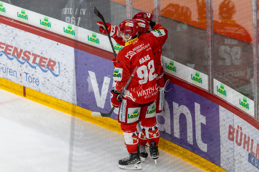 EHCB vs SCB 20260312_wb-4092 | Sportbilder, Sportfotograf, Hochzeits- und Eventfotografin, Flugshows, Portraits und Tiershooting, Aviation, Downhill, Nationalleague, Swissleague, International