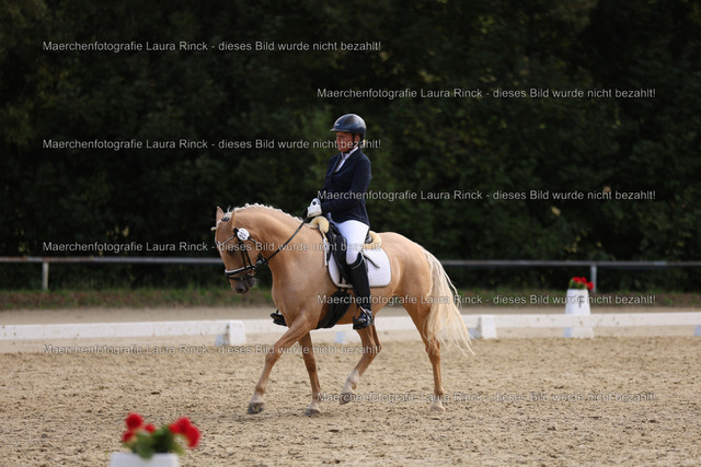 HG9A1564 | laurarinckfotografie - Realisiert mit Pictrs.com