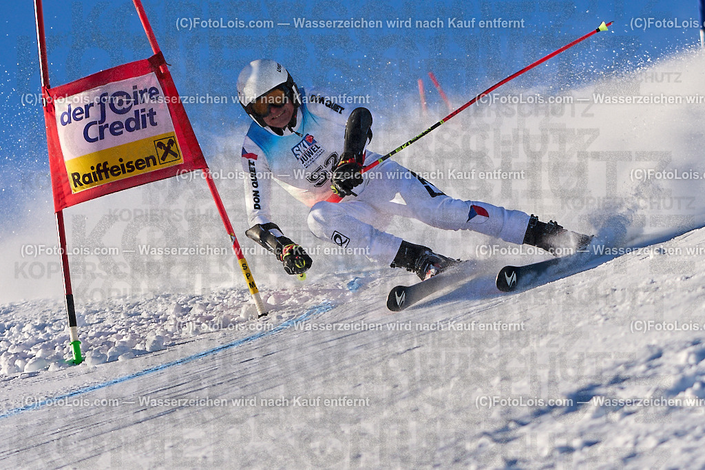 ALP4015_MASTERS-Cup_GS-A Herrn_Horacek Daniel | (C)FotoLois.com, Alois Spandl. FIS Masters-Cup Wildschönau, Giant Slalom auf der Piste Schatzberg GS, Siegerehrung auf dem Dorfplatz Niederau, Sa 13. Januar 2024.