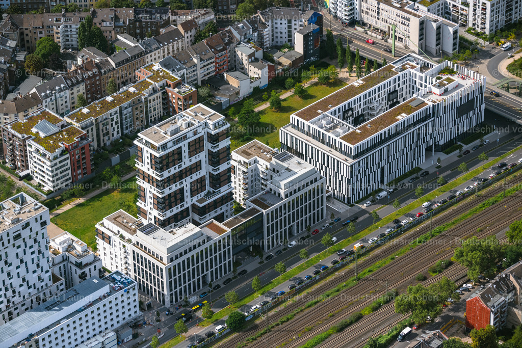4049595 | moderne Büro-und Wohnhäuser am Berty-Albrecht-Park, Düsseldorf