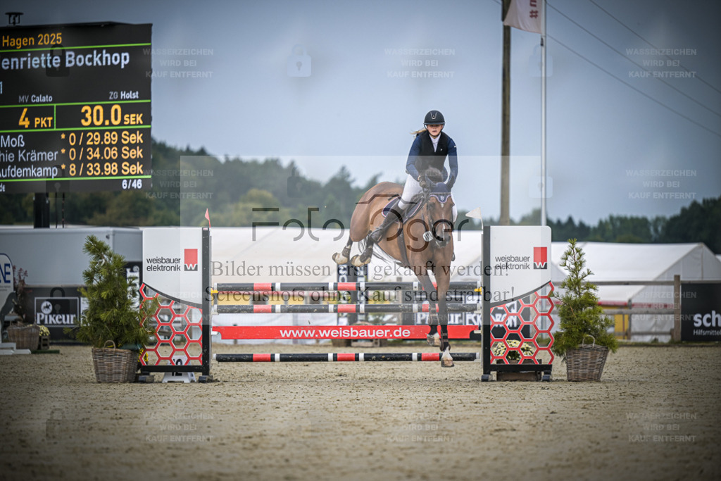 DOS_0428 | Entdecke hochwertige Reitturnierfotos von Foto Oger. Professionell, emotional und authentisch – jetzt Lieblingsmomente im Shop bestellen. - Realisiert mit Pictrs.com