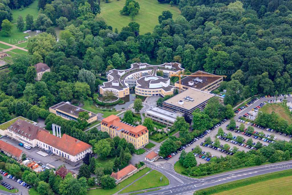 Luftbild: Krankenhaus für Psychiatrie, Psychotherapie und Psychosomatische Medizin Schloss Werneck in Werneck im Bundesland Bayern in Deutschland.Foto: IMG_66113.jpg vom 30.05.2014 durch Werner Riehm/FLY-FOTO.deAuflösung des Originals: 4752 x 3168 pxPsychiatrie Werneck, Psychiatrie Werneck