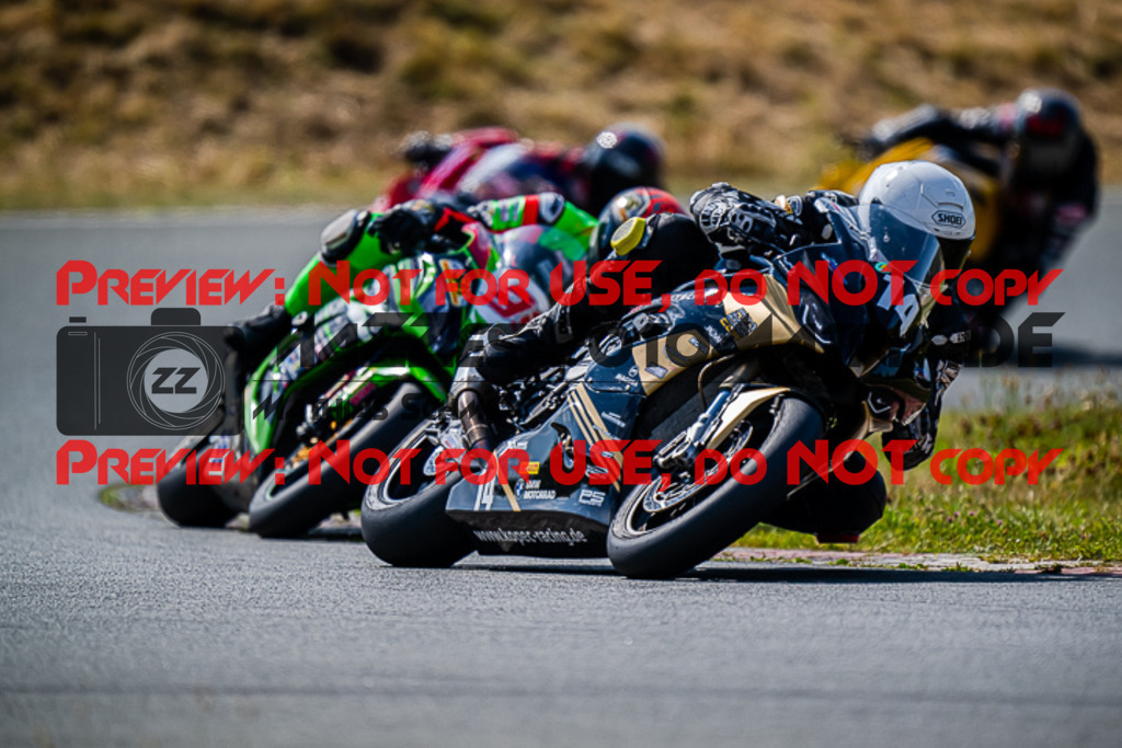 MaZZes_FotoMatrix_220724_4442 | PRO SUPERSTOCK