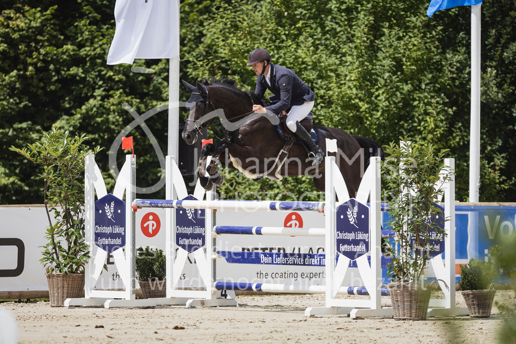 250713_BHO_M2-Spr-2-626 | Deine schönsten Turniermomente als professionelle Fotos! Entdecke hochwertige Pferdesport-Fotografie im Online-Shop. Jetzt Fotos finden & bestellen!