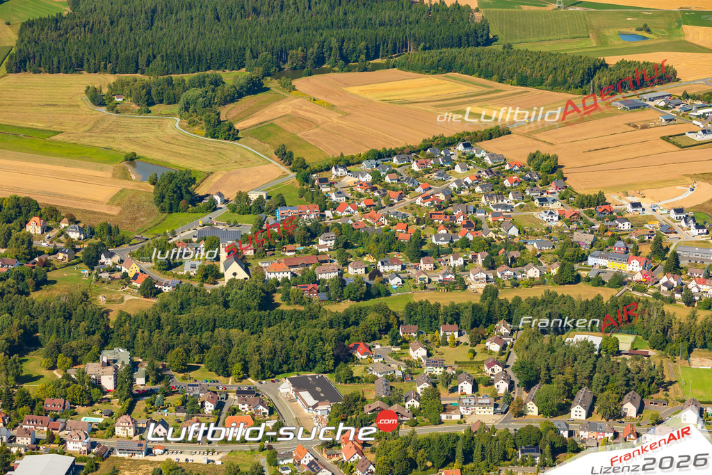 Luftaufnahme von  Marktleuthen - Die Luftaufnahme wurde 2025 vom UL-Flugzeug heraus erstellt ( keine Drohne ) - Hochauflösende Luftaufnahme - für professionelle Ausdrucke geeignet. Die Geschenkidee !Mit Lizenz und Bildrechte bestellbar