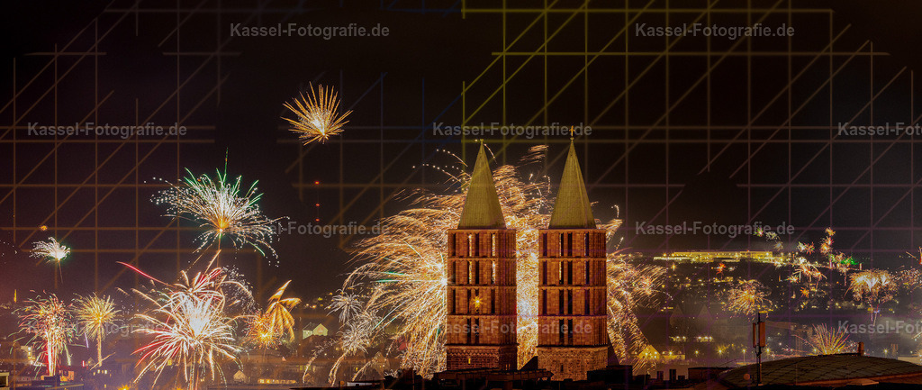 Silvester an der Martinskirche Kassel | Silvesterfeuerwerk 2026 rund um die Martinskirche, 01. Januar 2026, Kassel / Hessen / Deutschland, Foto: Karsten Socher Fotografie / www.KS-FOTOGRAFIE.net - Fotograf in Kassel - Realisiert mit Pictrs.com