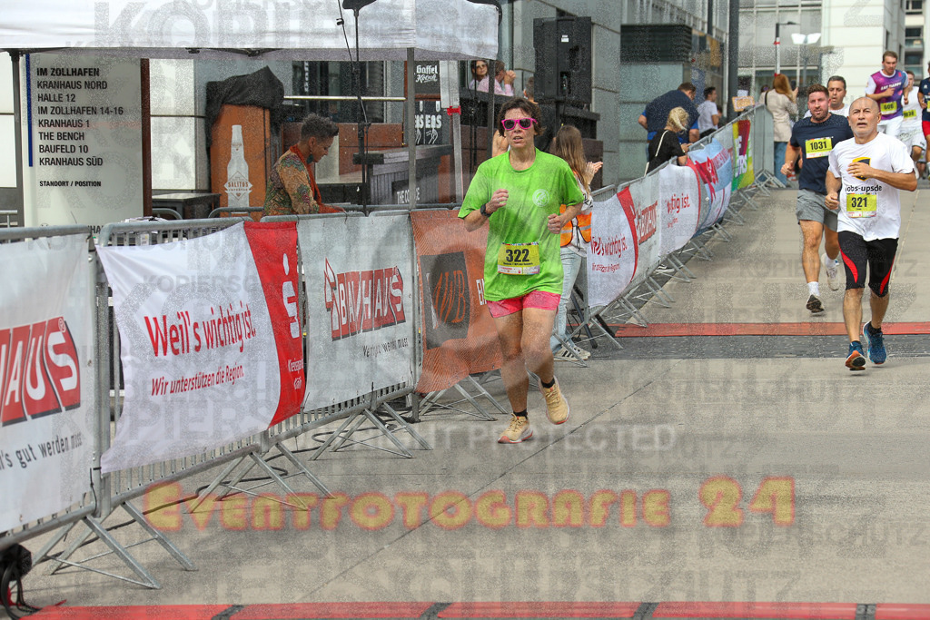 250920_1326_EX1_4526 | Sportfotografie im Rhein-Sieg Kreis, Köln, Bonn, NRW, Rheinland Pfalz, Hessen, etc. Unser Tätigkeitsfeld umfasst den Laufsport vom Volkslauf über den Marathon, Duathlon, Triathon bis zum Ultralauf wie Kölnpfad Ultra oder Schindertrail.