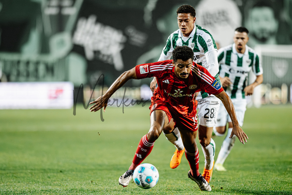 SC Preußen Münster - Fortuna Düsseldorf 1895 | Das ist die Fotodatenbank für authentische Sportfotografie aus Münster: Markus Paletta fotografiert Teams, Sportler:innen, Kinder, Events & Unternehmen. - Realisiert mit Pictrs.com
