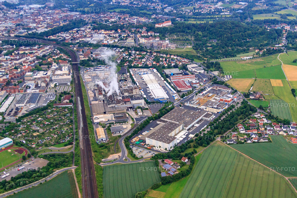 Luftbild: Industriegebiet Hermann-Muth-Straße von Norden mit ZUFALL logistics group - Niederlassung Fulda, Papierfabrik Adolf Jass GmbH & Co KG und tegut... gute Lebensmittel GmbH & Co. KG in Fulda im Bundesland Hessen in Deutschland.Foto: IMG_68435.jpg vom 21.06.2014 durch Werner Riehm/FLY-FOTO.deAuflösung des Originals: 4752 x 3168 pxTransport- & Logistikunternehmen | ZUFALL logistics groupPapierfabrik JassIhr Supermarkt für gute Lebensmittel und Bio-Produkte | tegut
