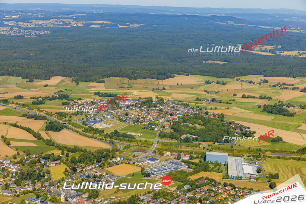 Luftaufnahme der Stadt Thierstein - Die Luftaufnahme wurde 2025 vom UL-Flugzeug heraus erstellt ( keine Drohne ) - Hochauflösende Luftaufnahme - für professionelle Ausdrucke geeignet. Die Geschenkidee !Mit Lizenz und Bildrechte bestellbar