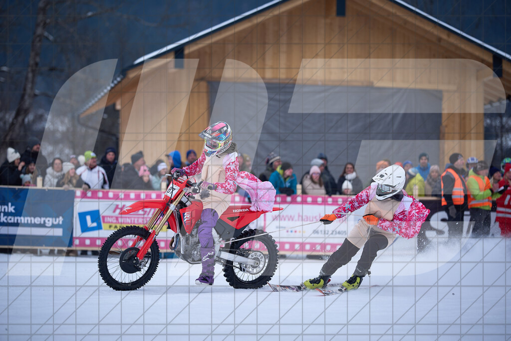 11. Holzknecht Skijöring | Skijöring am 24.01.2026: 11. Holzknecht Skijöring in Gosau am Dachstein, Oberösterreich, ÖsterreichFoto: © 2026 Martin Bihounek | mb-creative.eu