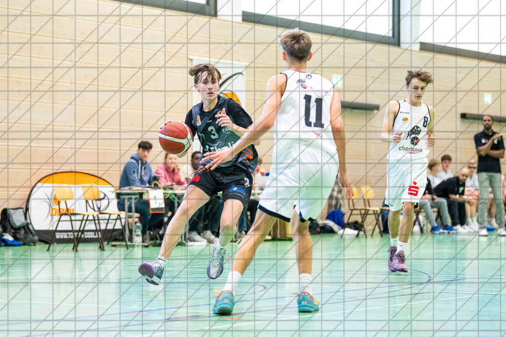 JBBL 24/25 | 27.10.2024 | Charisma Young Bulls vs. BBA Hagen | JBBL 24/25 | 27.10.2024 | Charisma Young Bulls vs. BBA Hagen - - - - - CREDIT, www.bullenfotos.de, Martin König, Hörner Weg 40, D-49078 Osnabrück, +4917663732967, Nutzung und Weitergabe nur zu den vereinbarten Zwecken. Presseanfragen an Urheber. Alle Rechte beim Urheber. - - - - - - Realisiert mit Pictrs.com