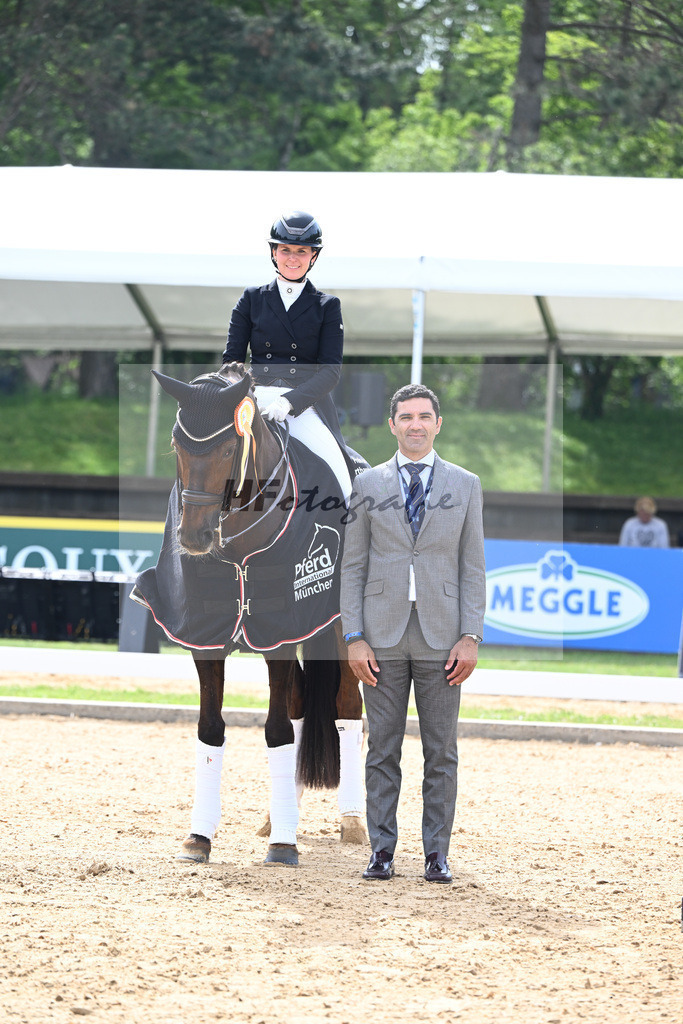 Giner_Donna Erika_12241719 | hf-fotografie - Realisiert mit Pictrs.com